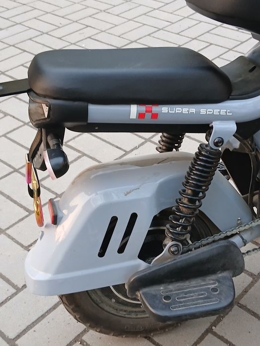 Скутер 350 ват ,с гарантией