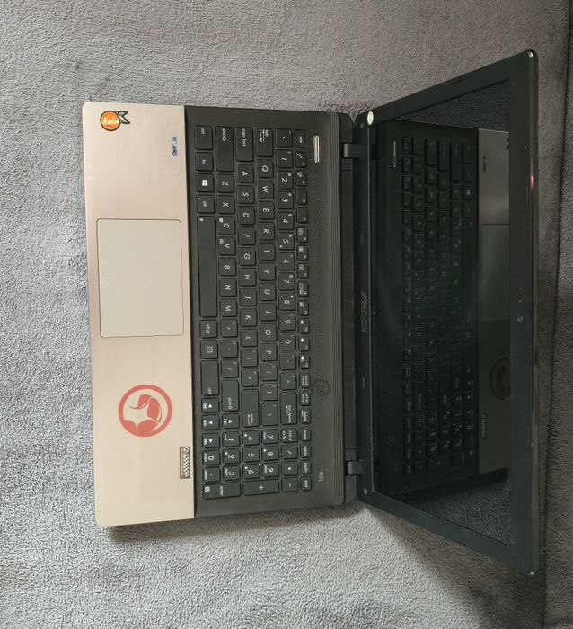 Vând Laptop ASUS.