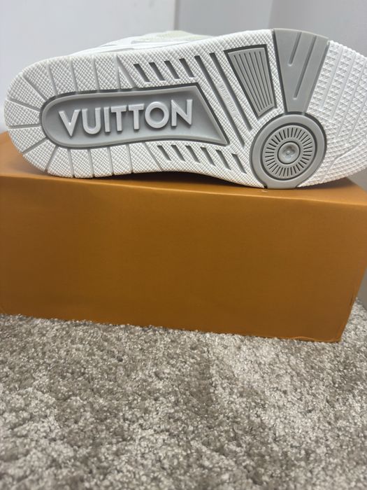 Sneakers Louis Vuitton LV Skate Grey / White – În stare bună – Mărimea 41