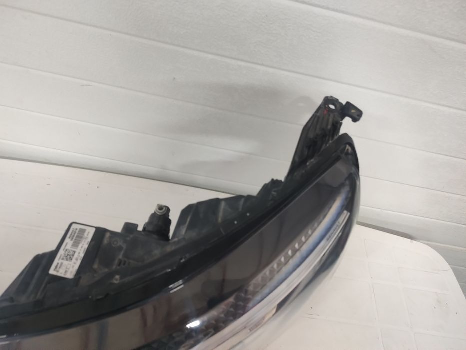 Far stânga Megan 4 facelif cod 260694081R