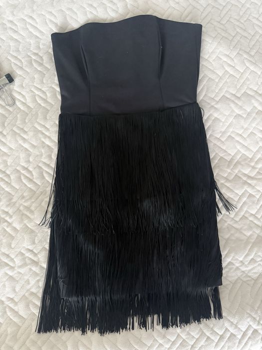 Черна корсетна парти рокля с ресни