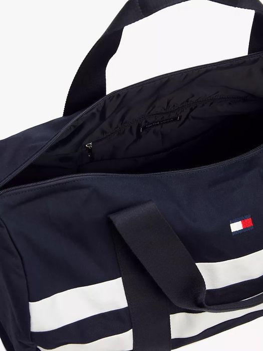 Продам сумку Tommy Hilfiger