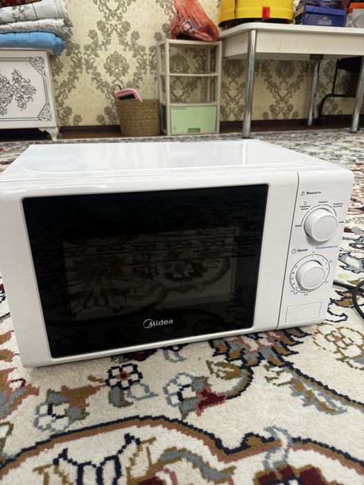 Микроволновка Midea