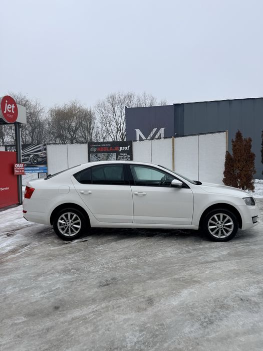 Vand Skoda Octavia 2016 2.0 automat 150 cp Euro 6 fara AD blue