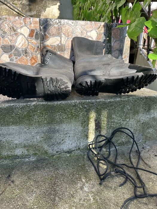 Bocanci militar o pereche + una gratis