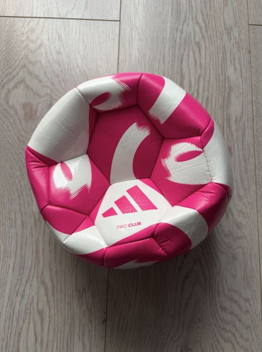 Minge nouă adidas Tiro Club roz fotbal