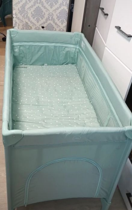 Детская кроватка манеж
