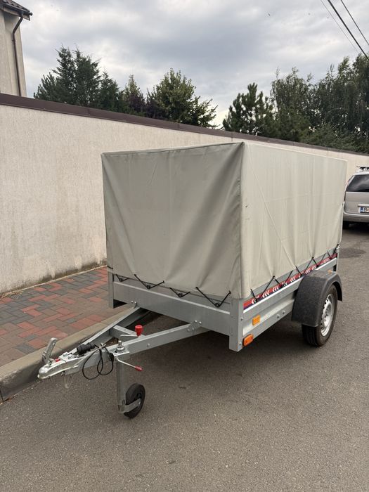 Inchiriere remorca / auto platofrma stopuri LED  / 2700kg