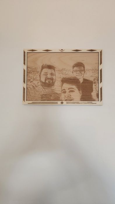 Tablou personalizat - Gravura personalizată pe lemn - Preview gratuit