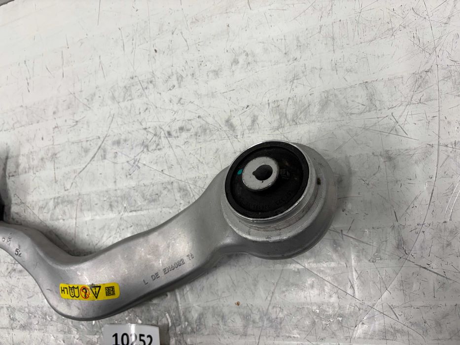 Чисто Нов Оригинален Преден Долен Ляв Носач За БМВ Г70 8869745 BMW G70