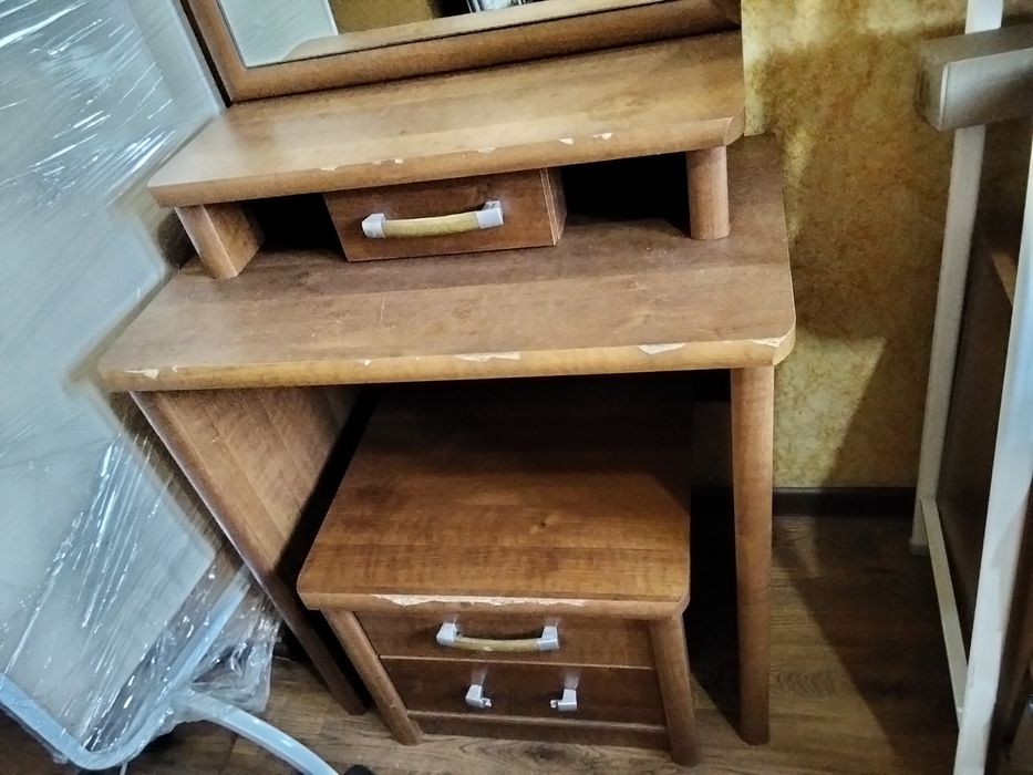 Мебель б/ у сделано в Польше