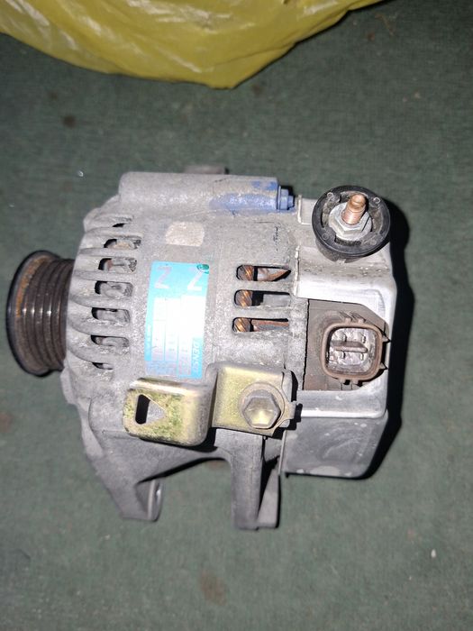 Генератор на Тойота авенсис