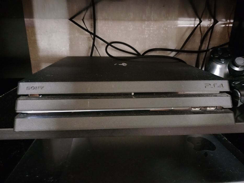 Playstation 4 pro 1 tr