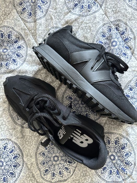 Adidasi New Balance 327