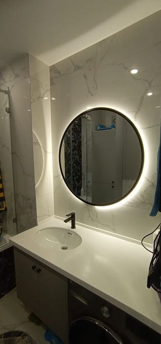 Зеркала в Астане .