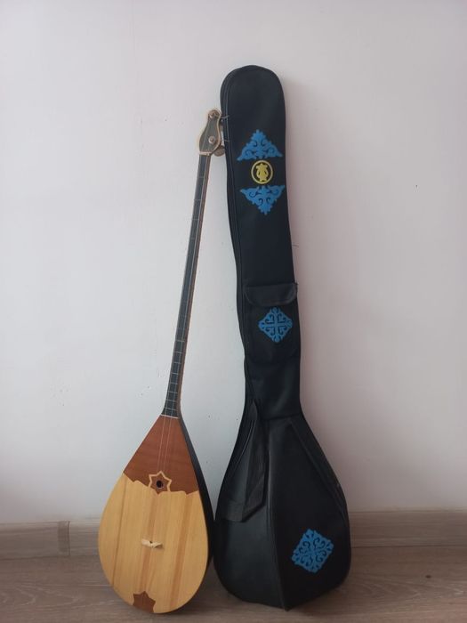 Продам домбыру 2 штуки