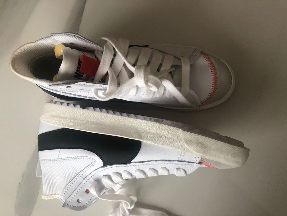 Nike • Big Swash •