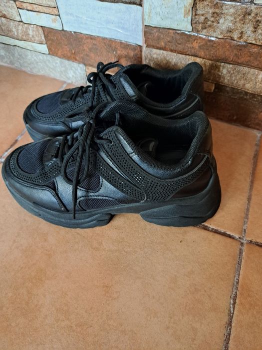Adidasi fete, nr 37
