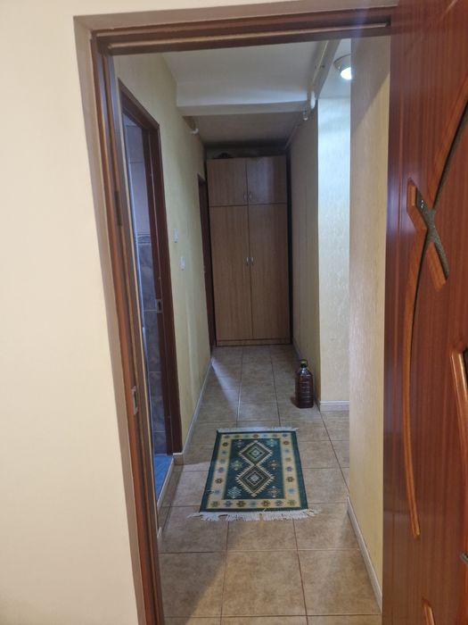 Inchiriez apartament