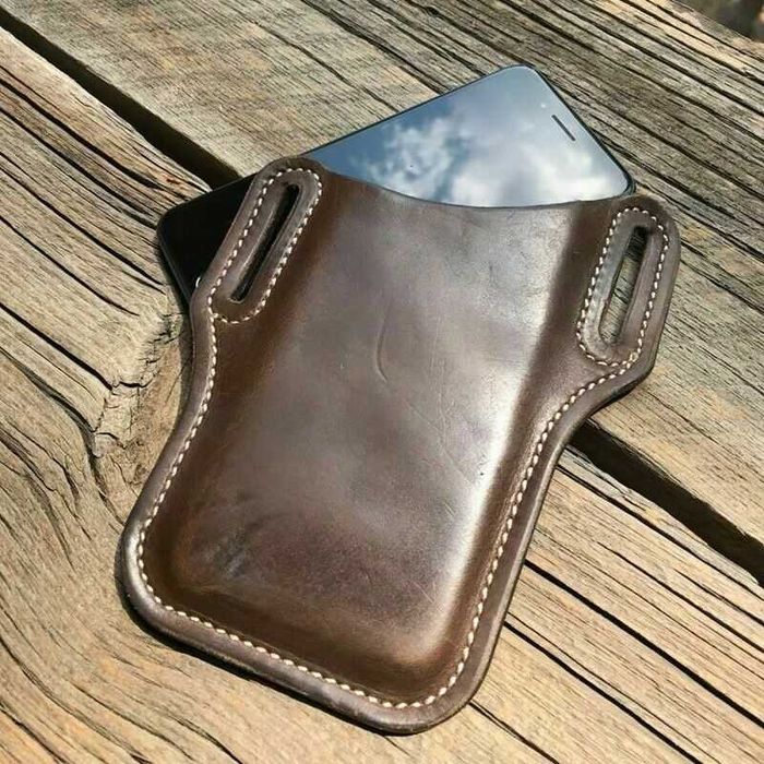 Suport telefon cu fixare pe curea. Nou in ambalaj!