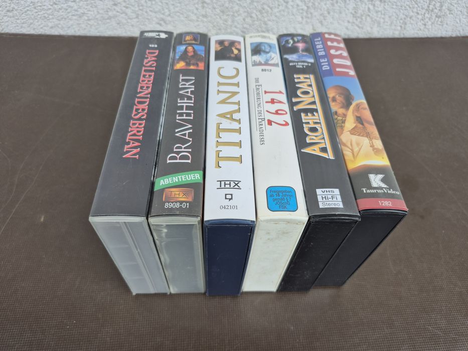 Vând Lot 12 casete video originale,Documentare & istorice