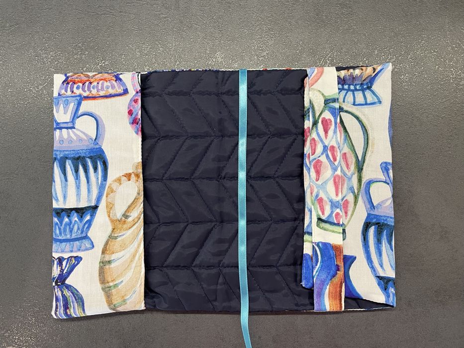 Калъф за книга / Дрешка за книга / Подвързия за книга