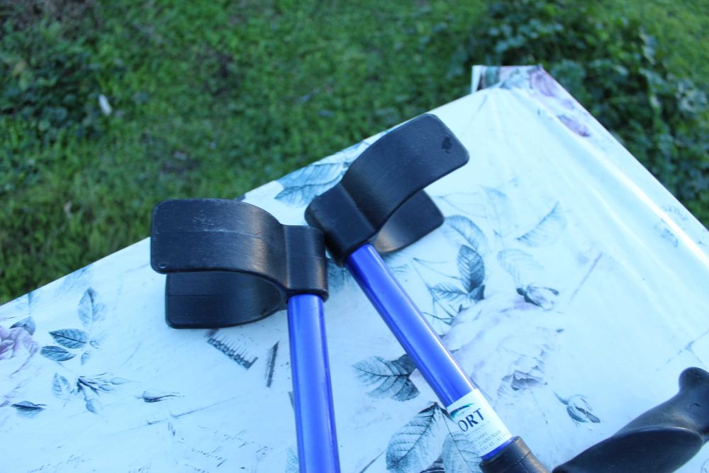 Патерици канадки и винтидж бастун