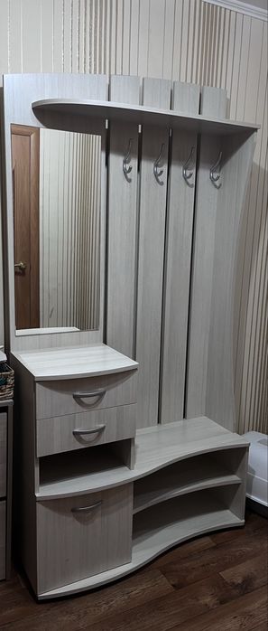 Продается прихожая