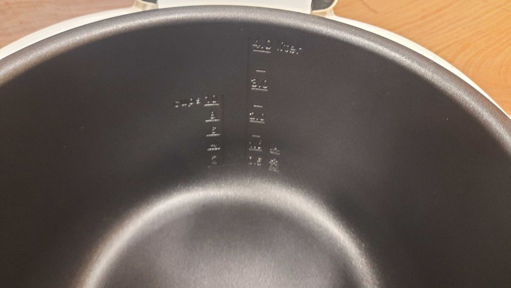 Мултикукър BOSCH - MUC11W12