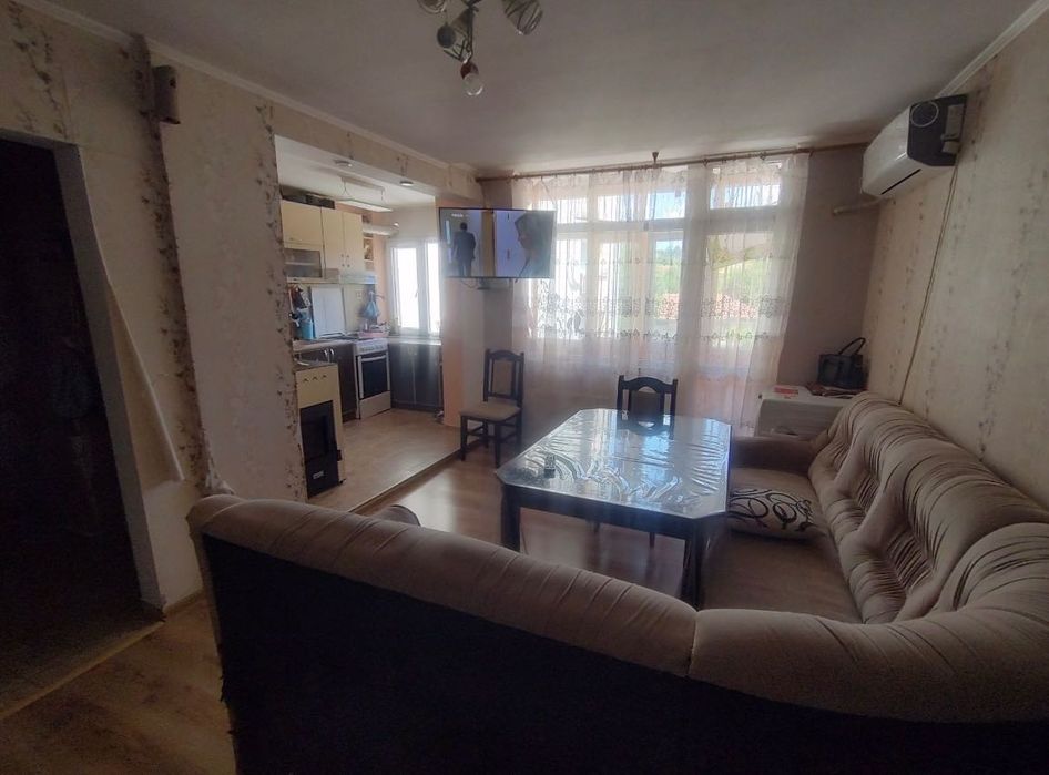 Продава се Тристаен апартамент в Лозница - 80 кв.м за 606 €/кв.м - Снимка #2