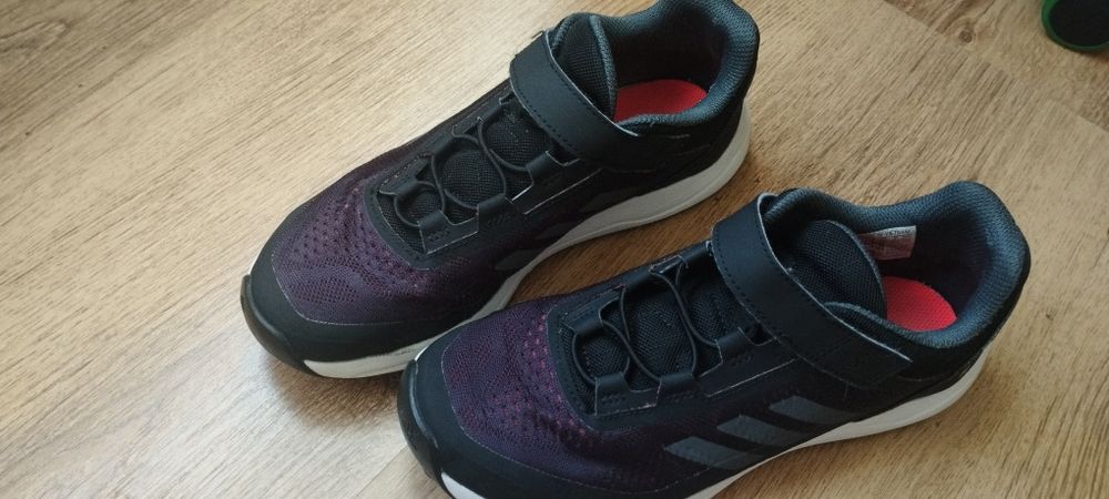 Детски пролетни Adidas Terrex 39 и 1/3 за момче