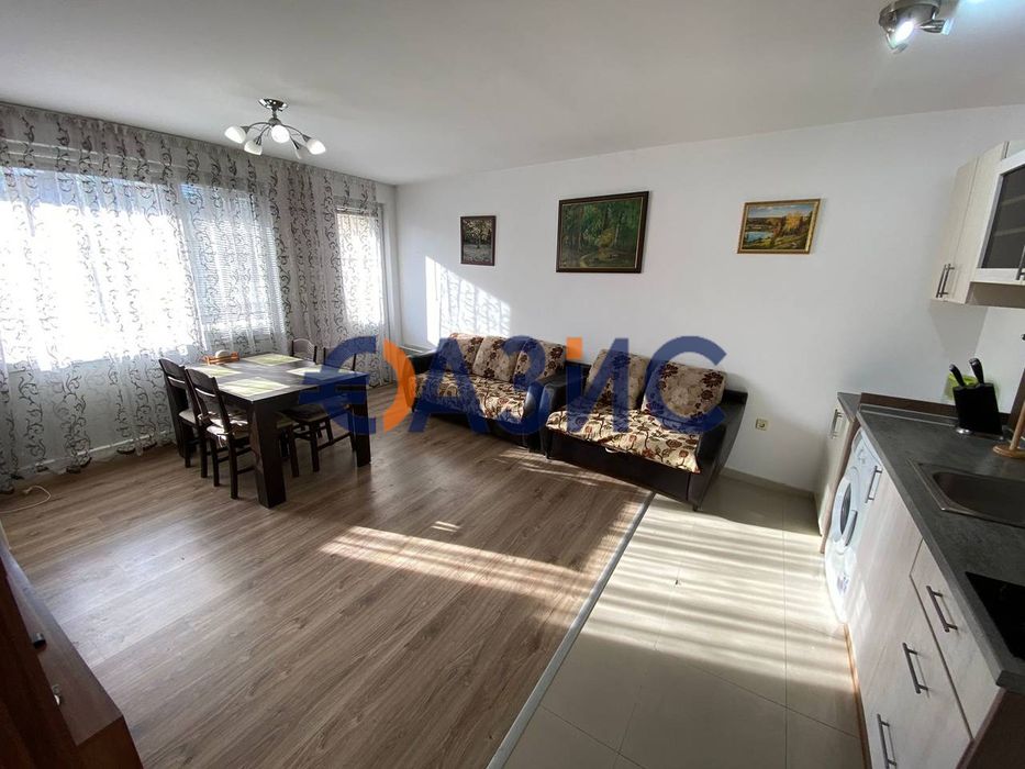 Продава се Двустаен апартамент в Свети Влас - 70 кв.м за 722 €/кв.м - Снимка #1