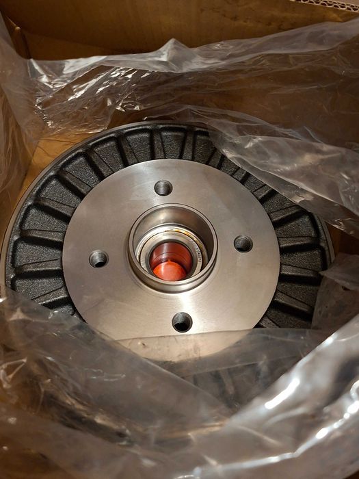 Set 2 Tamburi cu rulment frână spate noi Renault Captur, Dacia, Sandero, Clio, Dokker