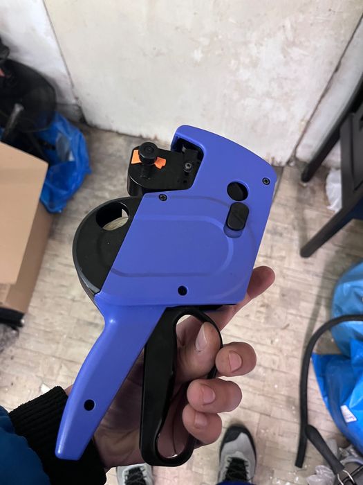 Етикетен Пистолет