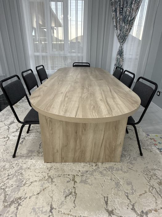 Офисный конференционный стол и 8 стулья