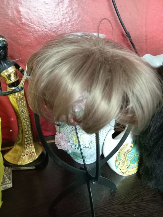 Парики модные,для молодых и аниматорам