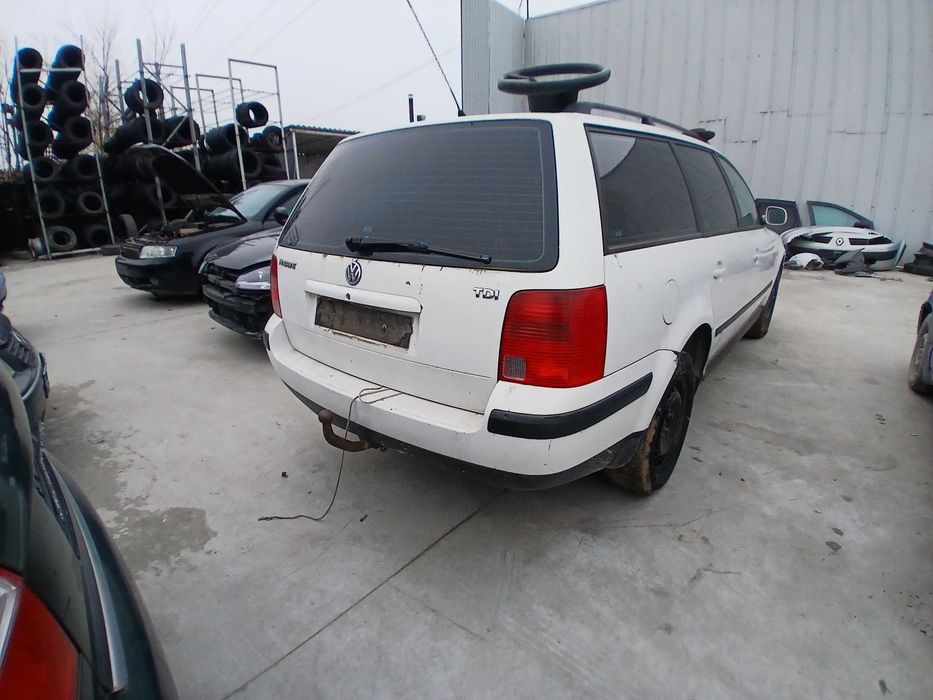 dezmembrez passat b5
