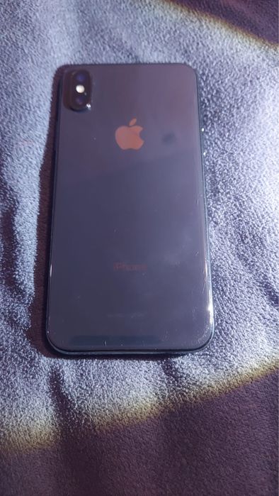 Продам iPhone X срочно