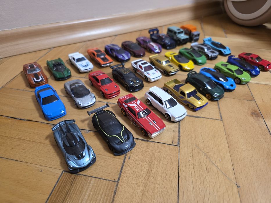 Колекция Hot Wheels колички