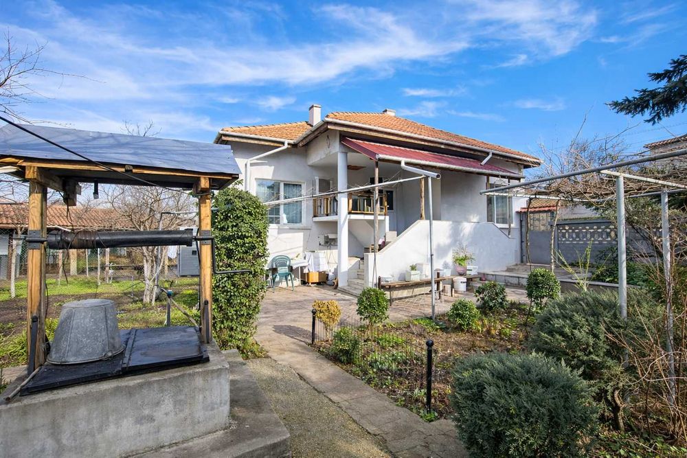 Къща на 30км от Русе и Разград