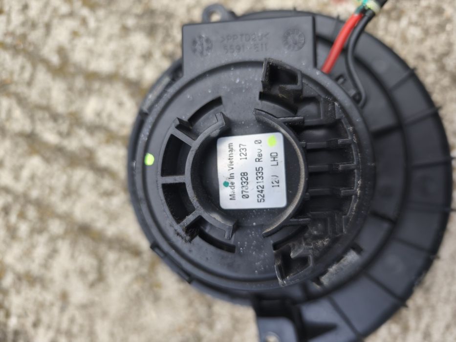 Aeroterma ventilator bord Opel Astra H 1.3 Cdt 2008 break Cod 52421335