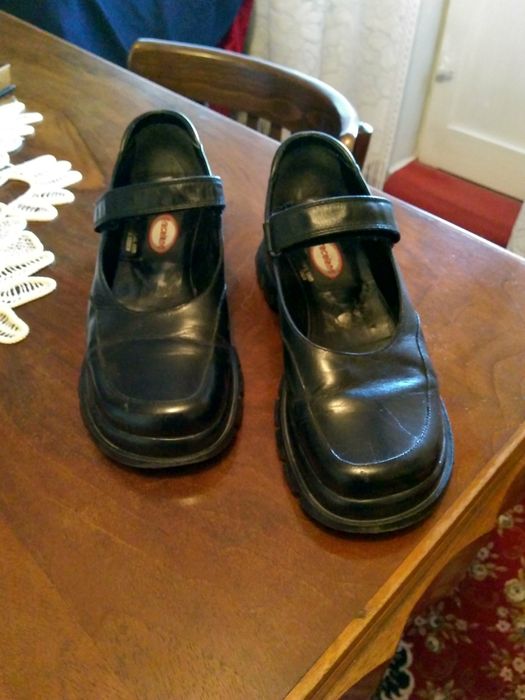 Pantofi DIN piele naturala marimea 36