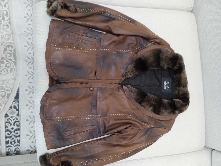 Кожаная куртка женская