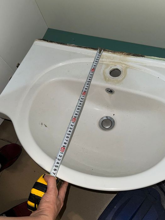 Продам люстра и раковину