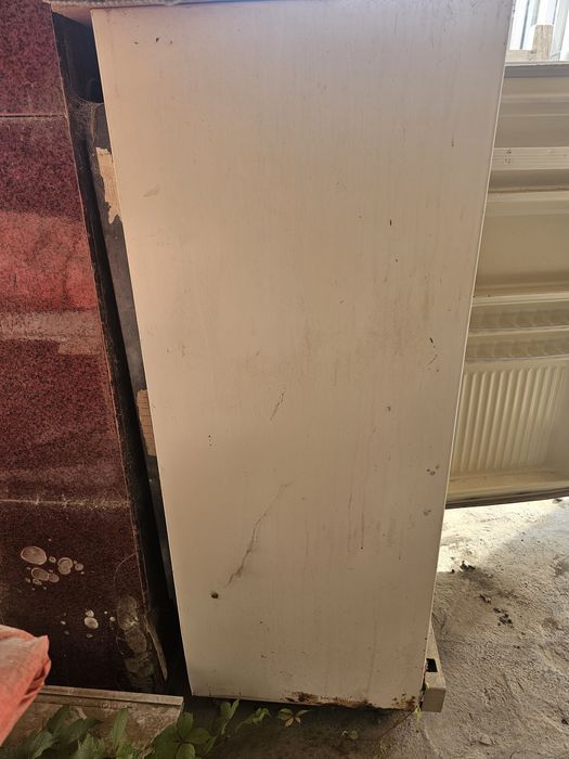 Холодильник сотилади