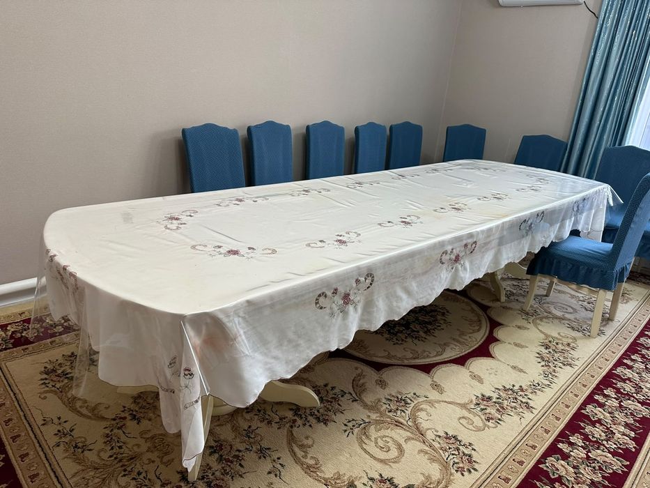 Продам стол со стульями, чехол вместе