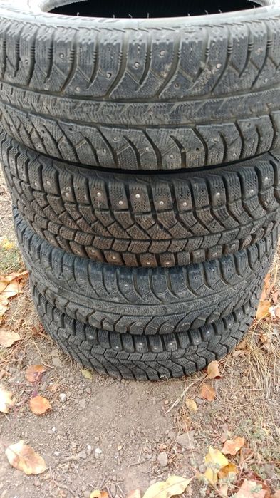 Продаётся шины зимние