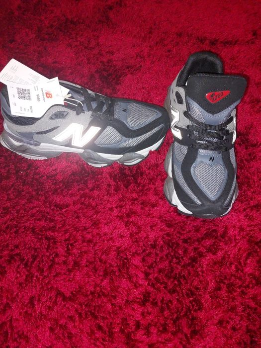 Adidași New Balance 9060