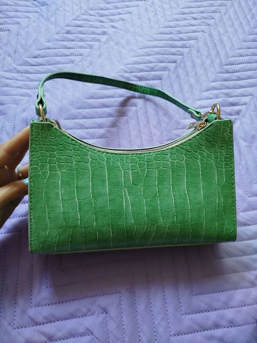 Кожена зелена чанта