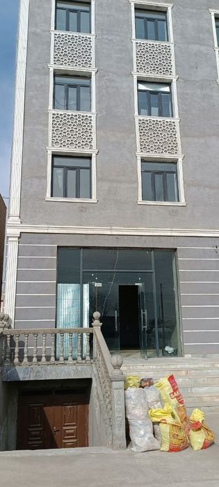 Notura bino sotiladi 165 kv metr